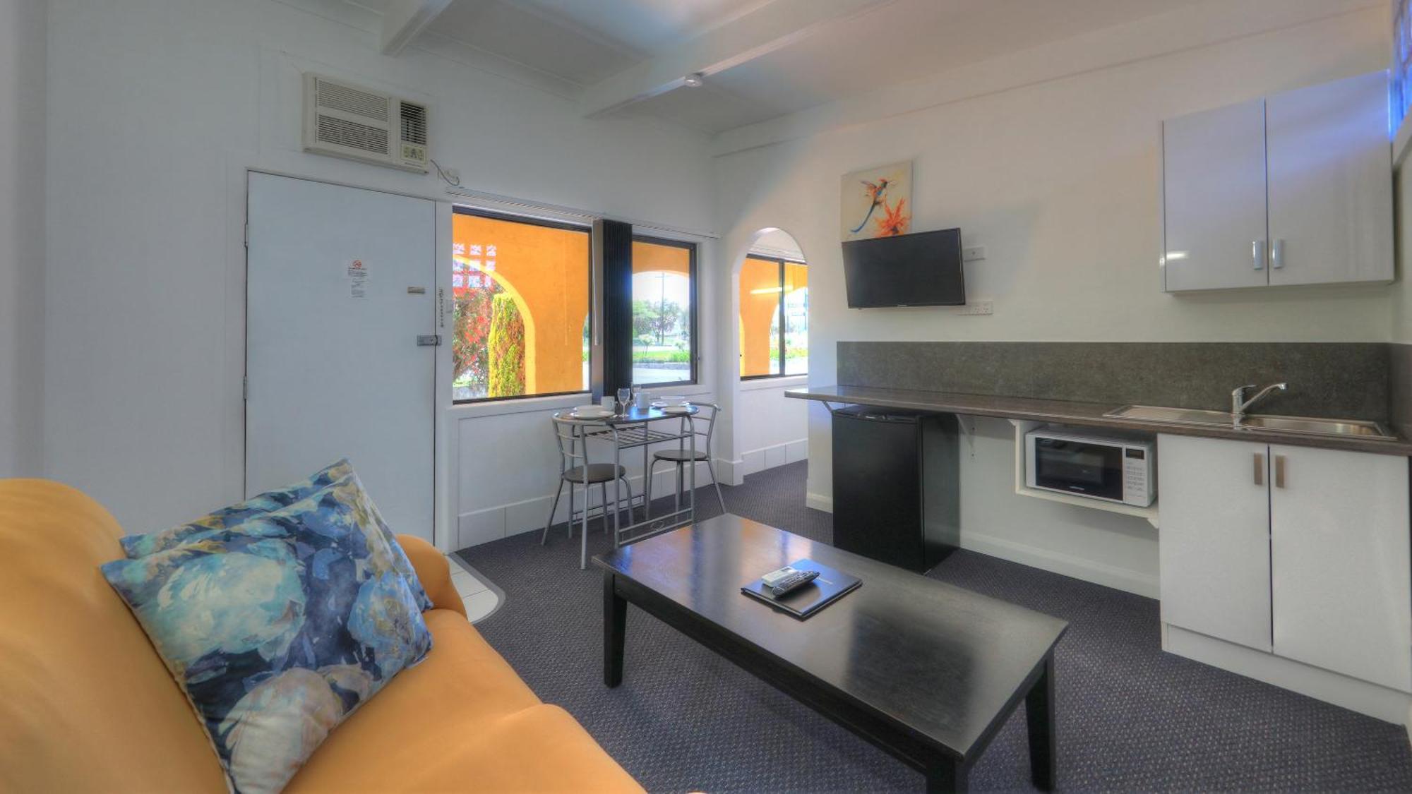 אינברוול Twin Swans Motel מראה חיצוני תמונה
