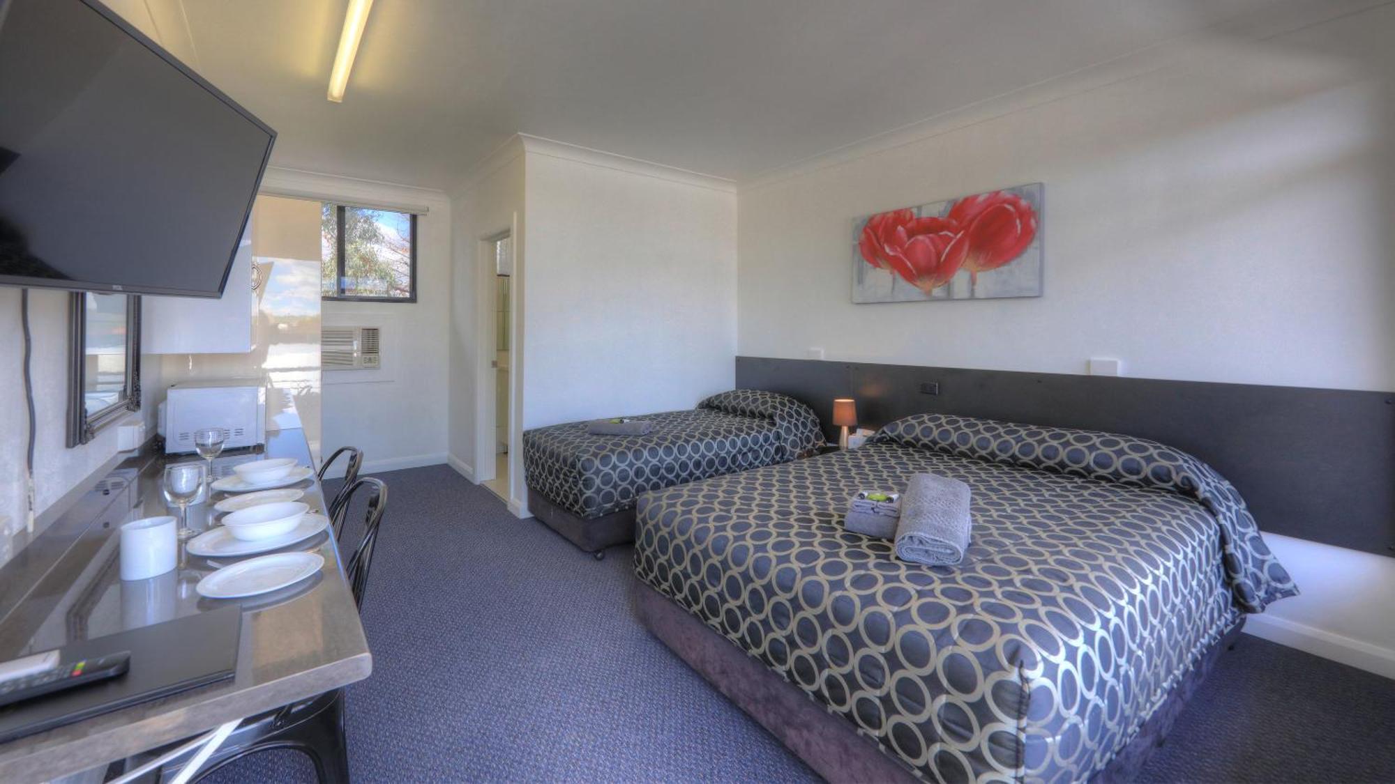 אינברוול Twin Swans Motel מראה חיצוני תמונה