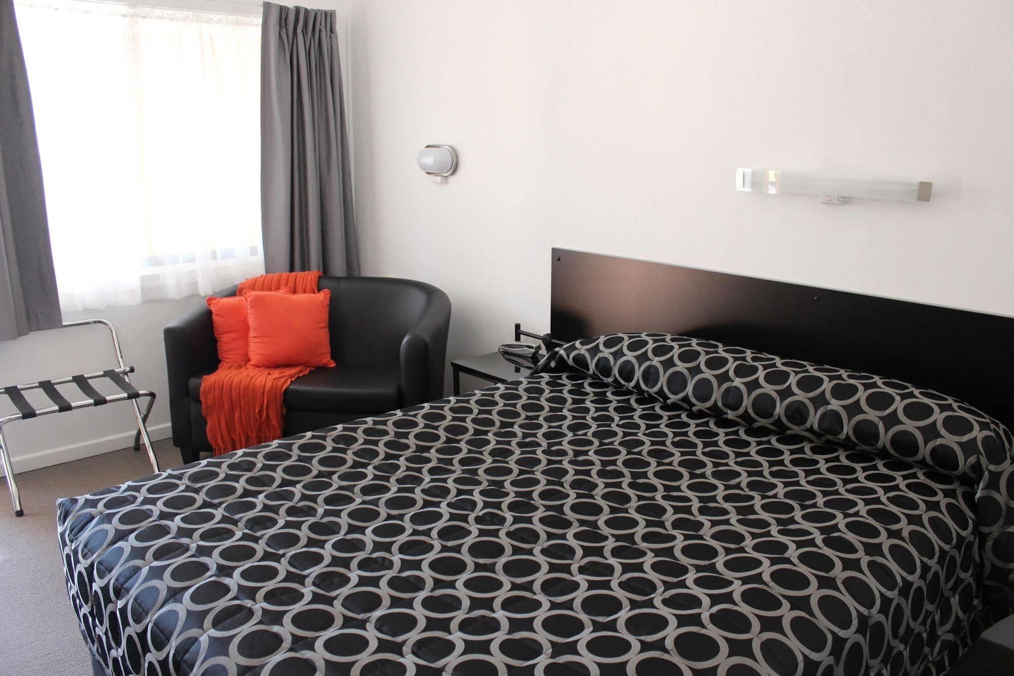 אינברוול Twin Swans Motel מראה חיצוני תמונה